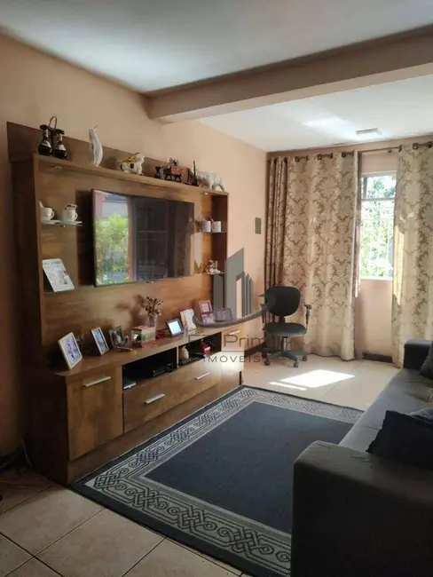 Casa com 2 quartos à venda, 221m2 em Jardim Cidade do Aço, Volta Redonda - RJ - imagem 3 Foto 3 de Casa com 2 quartos à venda, 221m2 em Jardim Cidade do Aço, Volta Redonda - RJ
