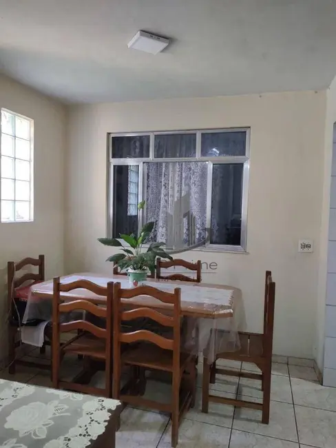 Casa com 2 quartos à venda, 221m2 em Jardim Cidade do Aço, Volta Redonda - RJ - imagem 5 Foto 5 de Casa com 2 quartos à venda, 221m2 em Jardim Cidade do Aço, Volta Redonda - RJ