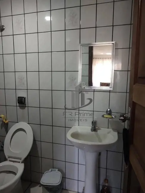 Casa com 2 quartos à venda, 221m2 em Jardim Cidade do Aço, Volta Redonda - RJ - imagem 9 Foto 9 de Casa com 2 quartos à venda, 221m2 em Jardim Cidade do Aço, Volta Redonda - RJ