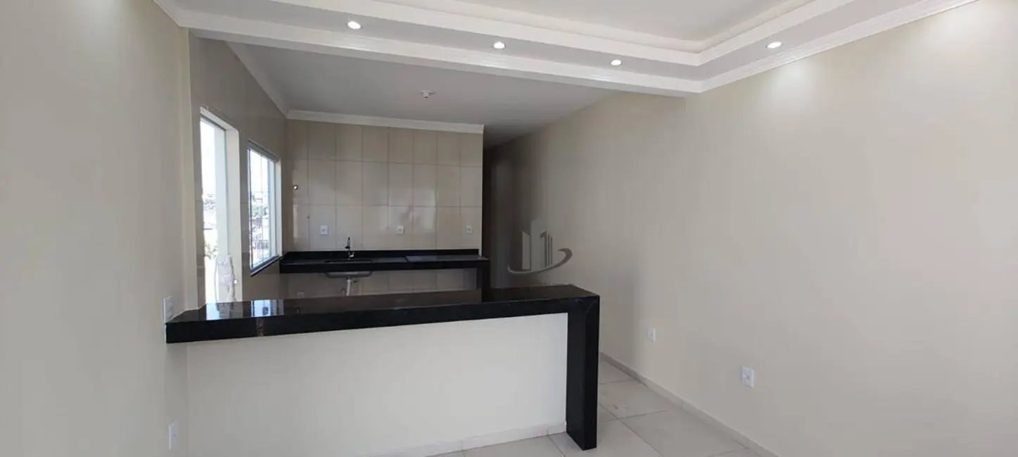 Foto 2 de Casa com 2 quartos à venda, 129m2 em Roma, Volta Redonda - RJ