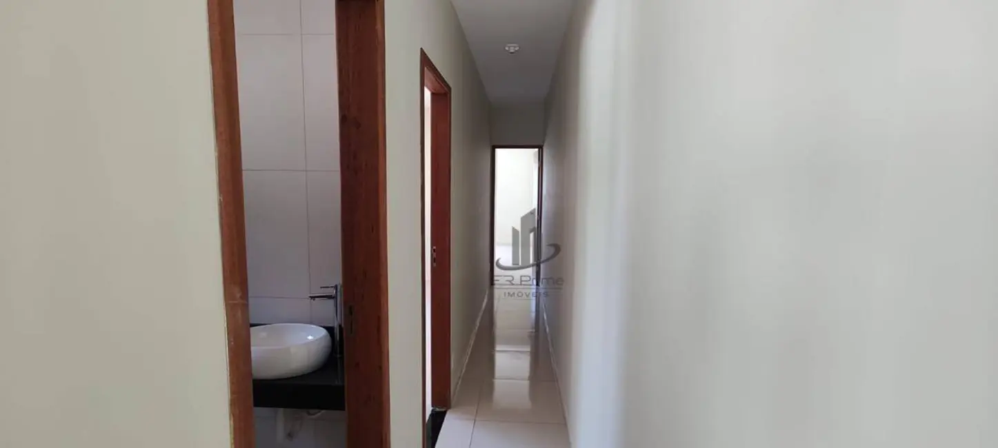Casa com 2 quartos à venda, 129m2 em Roma, Volta Redonda - RJ - imagem 4 Foto 4 de Casa com 2 quartos à venda, 129m2 em Roma, Volta Redonda - RJ