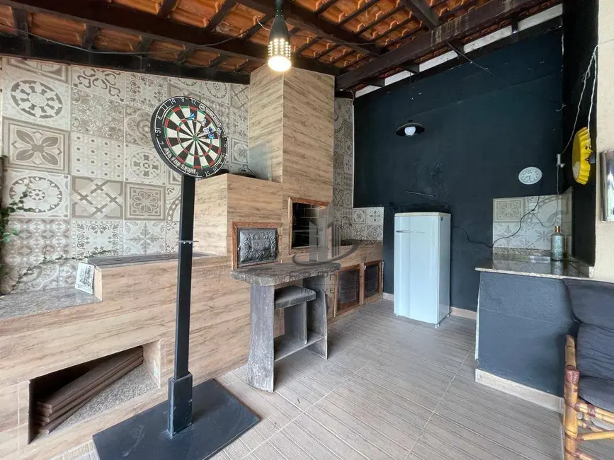 Casa com 3 quartos à venda, 371m2 em Jardim Amália, Volta Redonda - RJ - imagem 6 Foto 6 de Casa com 3 quartos à venda, 371m2 em Jardim Amália, Volta Redonda - RJ