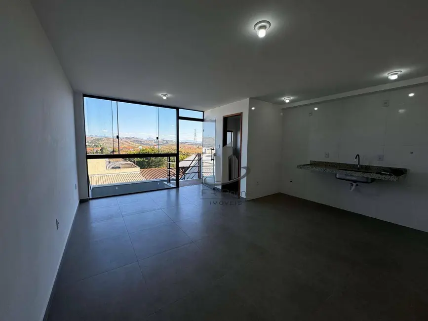 Casa com 3 quartos à venda, 120m2 em Jardim Belvedere, Volta Redonda - RJ - imagem 5 Foto 5 de Casa com 3 quartos à venda, 120m2 em Jardim Belvedere, Volta Redonda - RJ