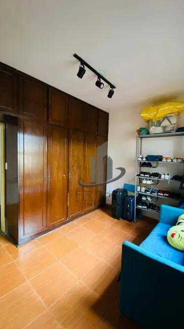 Foto 2 de Casa com 3 quartos à venda, 360m2 em Sessenta, Volta Redonda - RJ