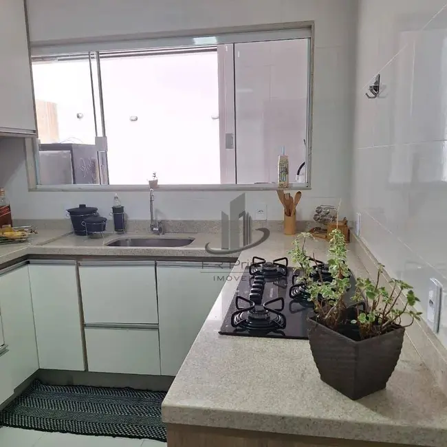 Foto 2 de Casa com 2 quartos à venda, 65m2 em Jardim Vila Rica - Tiradentes, Volta Redonda - RJ