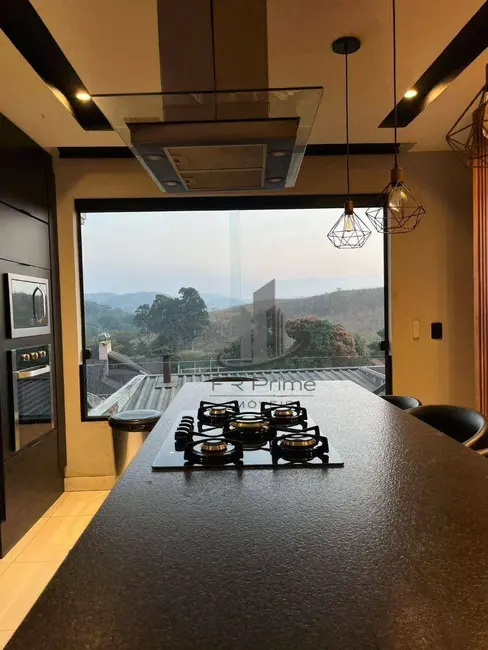Casa com 2 quartos à venda, 220m2 em Jardim Belvedere, Volta Redonda - RJ - imagem 8 Foto 8 de Casa com 2 quartos à venda, 220m2 em Jardim Belvedere, Volta Redonda - RJ
