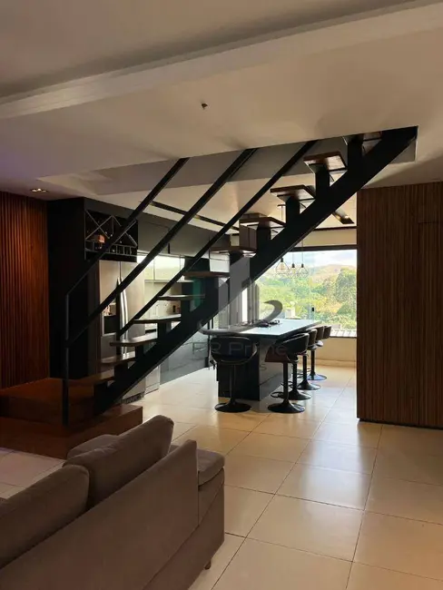 Casa com 2 quartos à venda, 220m2 em Jardim Belvedere, Volta Redonda - RJ - imagem 5 Foto 5 de Casa com 2 quartos à venda, 220m2 em Jardim Belvedere, Volta Redonda - RJ