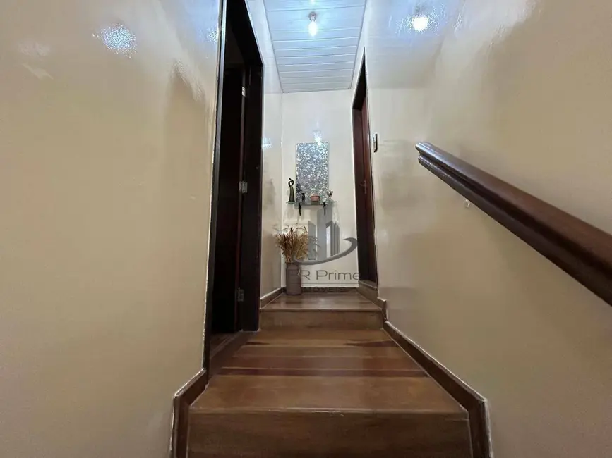 Casa com 3 quartos à venda, 280m2 em Vila Santa Cecília, Volta Redonda - RJ - imagem 3 Foto 3 de Casa com 3 quartos à venda, 280m2 em Vila Santa Cecília, Volta Redonda - RJ