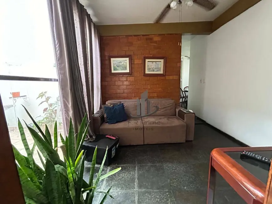 Casa com 3 quartos à venda, 280m2 em Vila Santa Cecília, Volta Redonda - RJ - imagem 5 Foto 5 de Casa com 3 quartos à venda, 280m2 em Vila Santa Cecília, Volta Redonda - RJ