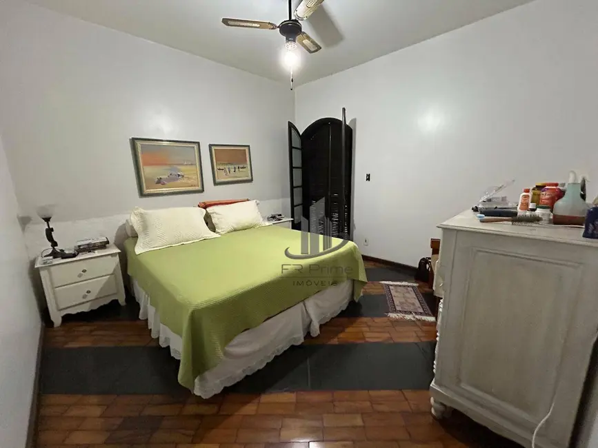 Casa com 3 quartos à venda, 280m2 em Vila Santa Cecília, Volta Redonda - RJ - imagem 8 Foto 8 de Casa com 3 quartos à venda, 280m2 em Vila Santa Cecília, Volta Redonda - RJ