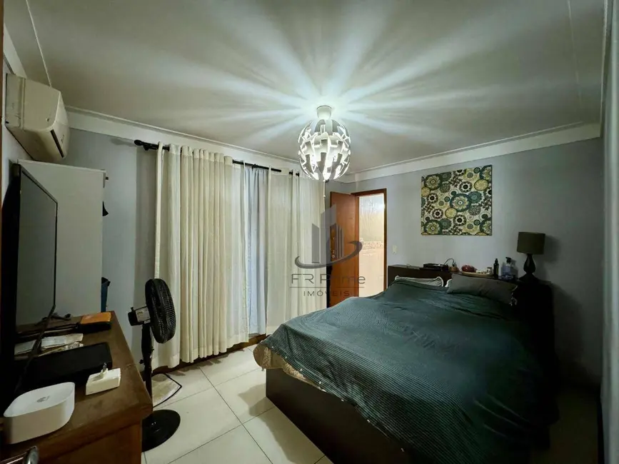 Foto 7 de Casa com 3 quartos à venda, 214m2 em Jardim Tiradentes, Volta Redonda - RJ