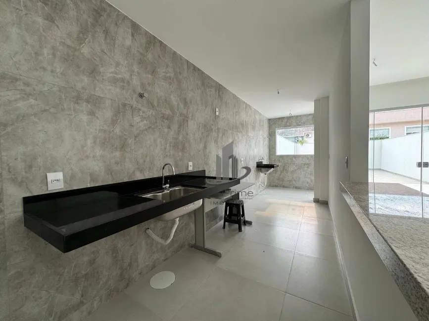 Casa com 3 quartos à venda, 180m2 em Jardim Belvedere, Volta Redonda - RJ - imagem 3 Foto 3 de Casa com 3 quartos à venda, 180m2 em Jardim Belvedere, Volta Redonda - RJ