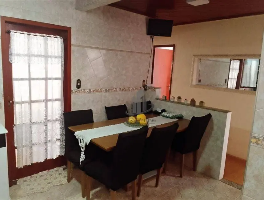 Casa com 2 quartos à venda, 150m2 em Jardim Vila Rica - Tiradentes, Volta Redonda - RJ - imagem 3 Foto 3 de Casa com 2 quartos à venda, 150m2 em Jardim Vila Rica - Tiradentes, Volta Redonda - RJ