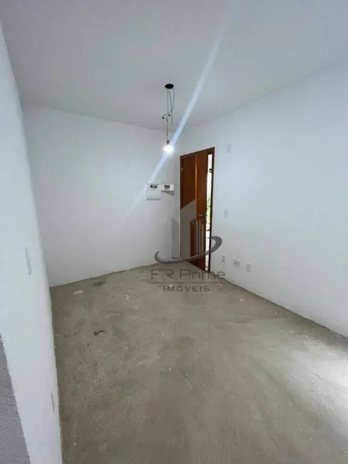 Apartamento com 2 quartos à venda, 52m2 em São Luís, Volta Redonda - RJ - imagem 2 Foto 2 de Apartamento com 2 quartos à venda, 52m2 em São Luís, Volta Redonda - RJ
