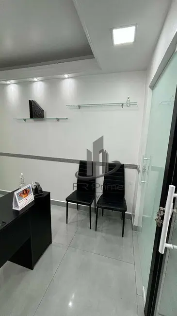 Foto 2 de Loja para alugar, 36m2 em Aterrado, Volta Redonda - RJ