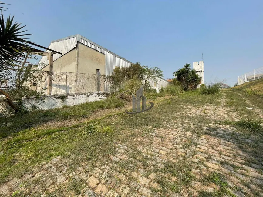 Armazém / Galpão para alugar, 1582m2 em Boa Vista I, Barra Mansa - RJ - imagem 2 Foto 2 de Armazém / Galpão para alugar, 1582m2 em Boa Vista I, Barra Mansa - RJ