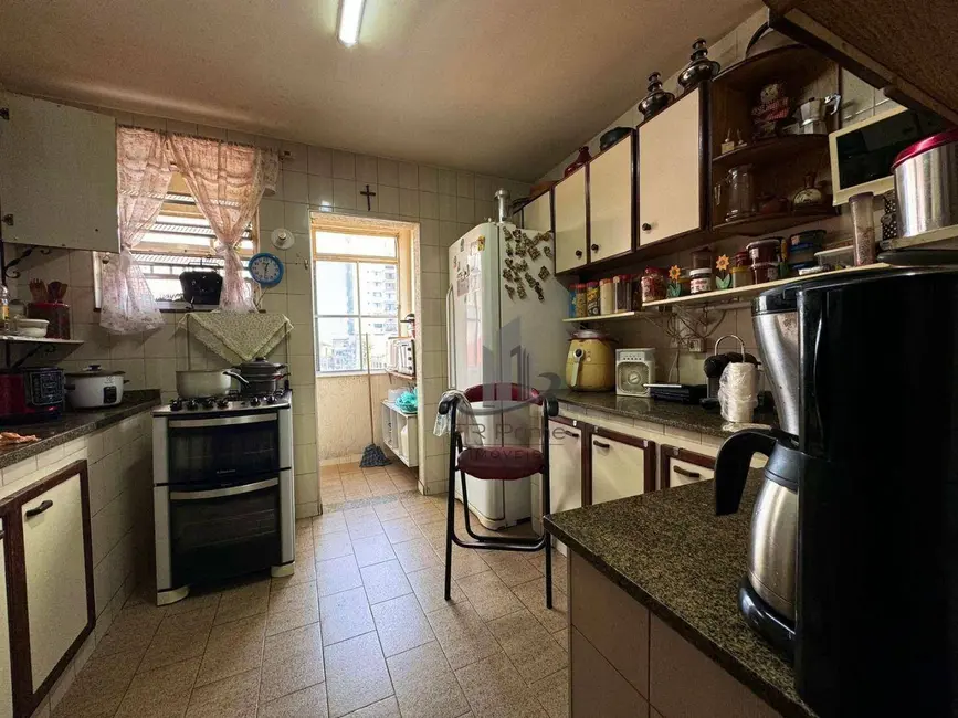 Cobertura com 4 quartos à venda, 226m2 em Aterrado, Volta Redonda - RJ - imagem 3 Foto 3 de Cobertura com 4 quartos à venda, 226m2 em Aterrado, Volta Redonda - RJ