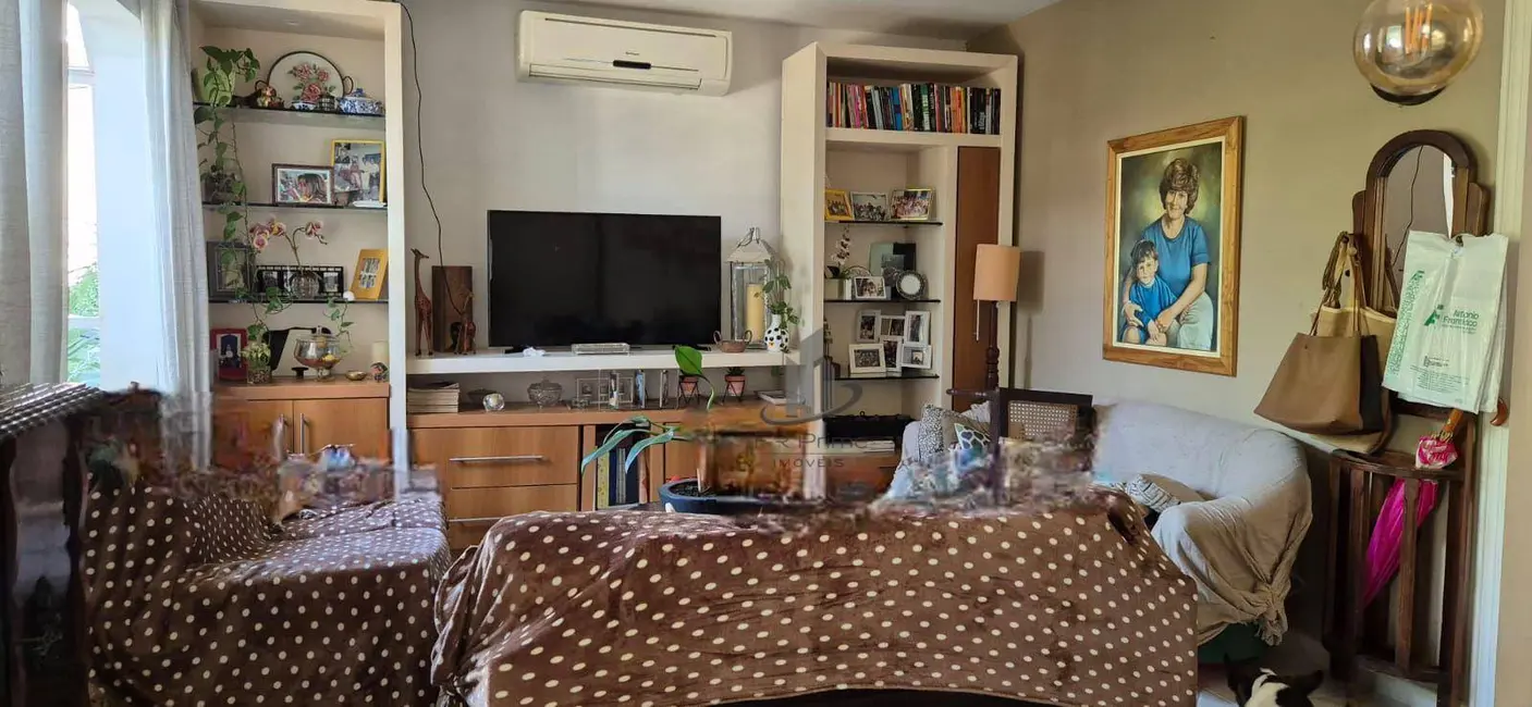 Casa com 4 quartos à venda, 1114m2 em Matadouro, Barra Do Pirai - RJ - imagem 6 Foto 6 de Casa com 4 quartos à venda, 1114m2 em Matadouro, Barra Do Pirai - RJ