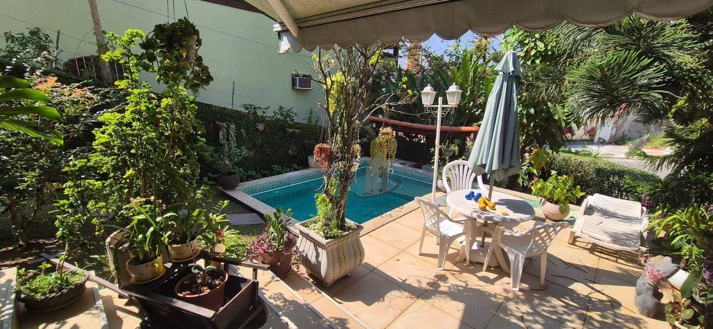 Foto 2 de Casa com 4 quartos à venda, 1114m2 em Matadouro, Barra Do Pirai - RJ