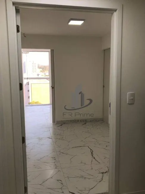 Sala Comercial à venda, 25m2 em Laranjal, Volta Redonda - RJ - imagem 3 Foto 3 de Sala Comercial à venda, 25m2 em Laranjal, Volta Redonda - RJ