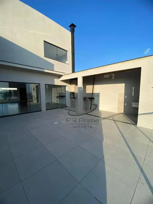 Casa com 3 quartos à venda, 161m2 em Jardim Belvedere, Volta Redonda - RJ - imagem 8 Foto 8 de Casa com 3 quartos à venda, 161m2 em Jardim Belvedere, Volta Redonda - RJ