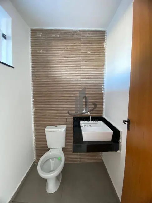 Casa com 3 quartos à venda, 161m2 em Jardim Belvedere, Volta Redonda - RJ - imagem 5 Foto 5 de Casa com 3 quartos à venda, 161m2 em Jardim Belvedere, Volta Redonda - RJ