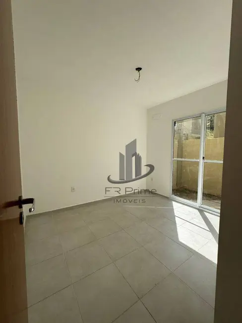 Apartamento com 2 quartos à venda, 52m2 em São Luís, Volta Redonda - RJ - imagem 5 Foto 5 de Apartamento com 2 quartos à venda, 52m2 em São Luís, Volta Redonda - RJ
