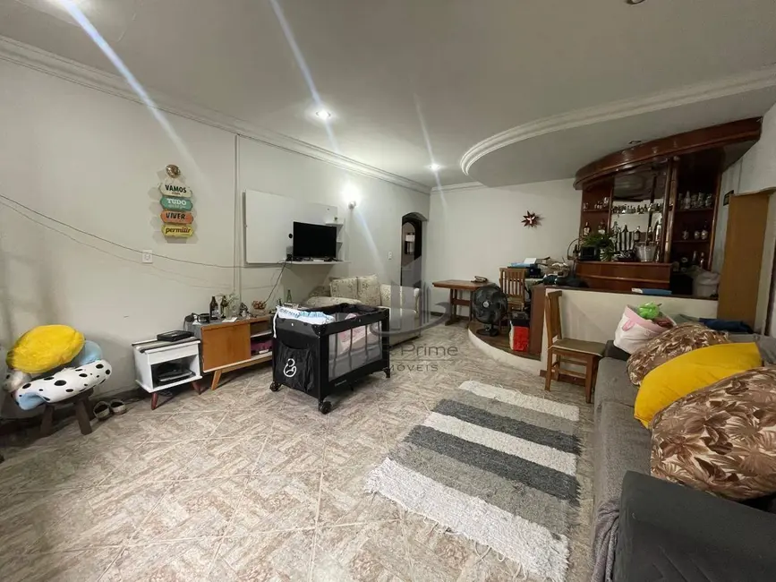 Foto 1 de Casa com 3 quartos à venda, 300m2 em São Geraldo, Volta Redonda - RJ