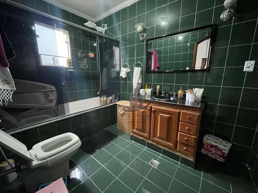 Foto 6 de Casa com 3 quartos à venda, 300m2 em São Geraldo, Volta Redonda - RJ