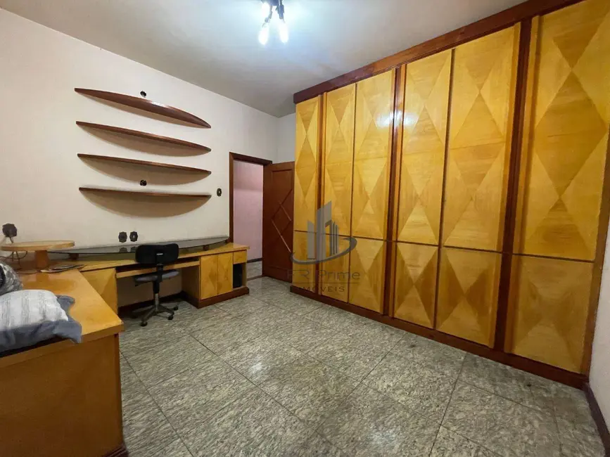 Casa com 3 quartos à venda e para alugar, 548m2 em Vila Santa Cecília, Volta Redonda - RJ - imagem 7 Foto 7 de Casa com 3 quartos à venda e para alugar, 548m2 em Vila Santa Cecília, Volta Redonda - RJ