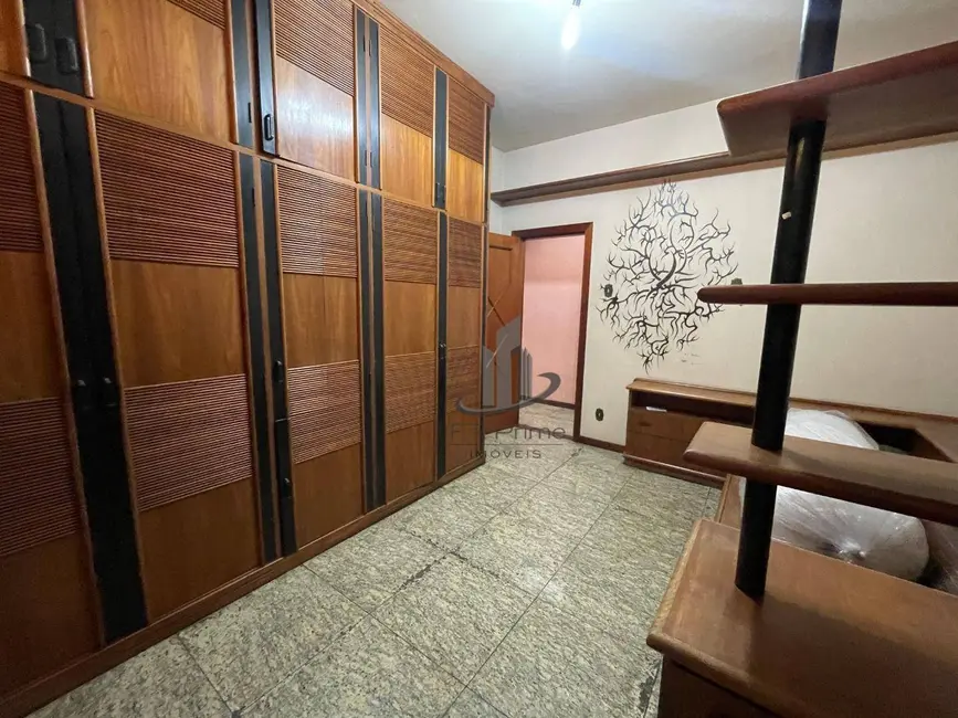 Casa com 3 quartos à venda e para alugar, 548m2 em Vila Santa Cecília, Volta Redonda - RJ - imagem 6 Foto 6 de Casa com 3 quartos à venda e para alugar, 548m2 em Vila Santa Cecília, Volta Redonda - RJ