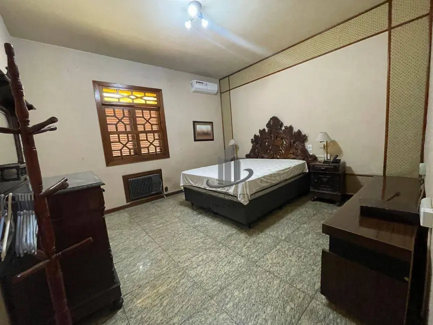 Casa com 3 quartos à venda e para alugar, 548m2 em Vila Santa Cecília, Volta Redonda - RJ - imagem 4 Foto 4 de Casa com 3 quartos à venda e para alugar, 548m2 em Vila Santa Cecília, Volta Redonda - RJ