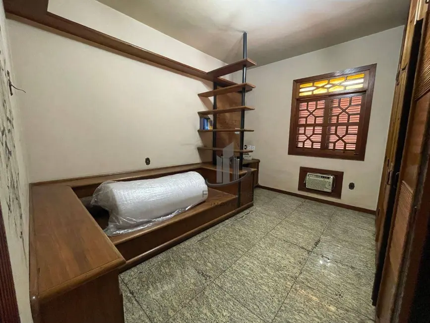Casa com 3 quartos à venda e para alugar, 548m2 em Vila Santa Cecília, Volta Redonda - RJ - imagem 5 Foto 5 de Casa com 3 quartos à venda e para alugar, 548m2 em Vila Santa Cecília, Volta Redonda - RJ