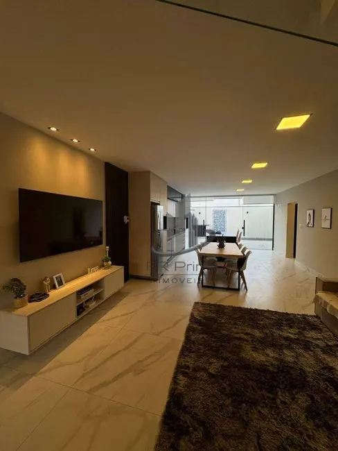 Foto 2 de Casa com 3 quartos à venda, 160m2 em Jardim Belvedere, Volta Redonda - RJ