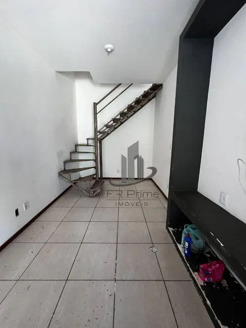 Casa com 2 quartos à venda, 151m2 em Roma, Volta Redonda - RJ - imagem 2 Foto 2 de Casa com 2 quartos à venda, 151m2 em Roma, Volta Redonda - RJ