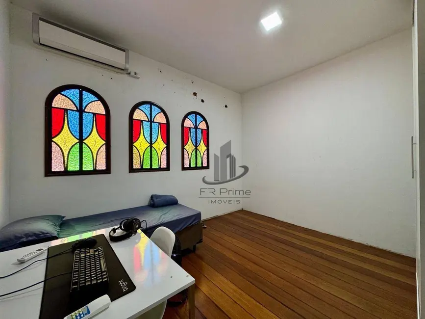 Foto 7 de Casa de Condomínio com 5 quartos para alugar, 241m2 em Laranjal, Volta Redonda - RJ