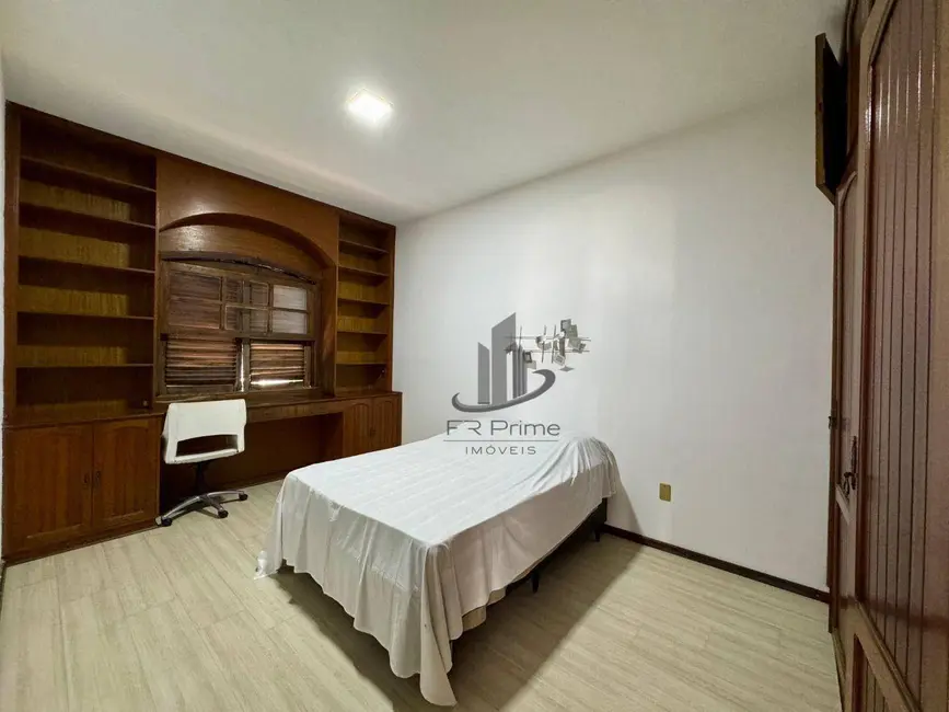 Foto 6 de Casa de Condomínio com 5 quartos para alugar, 241m2 em Laranjal, Volta Redonda - RJ