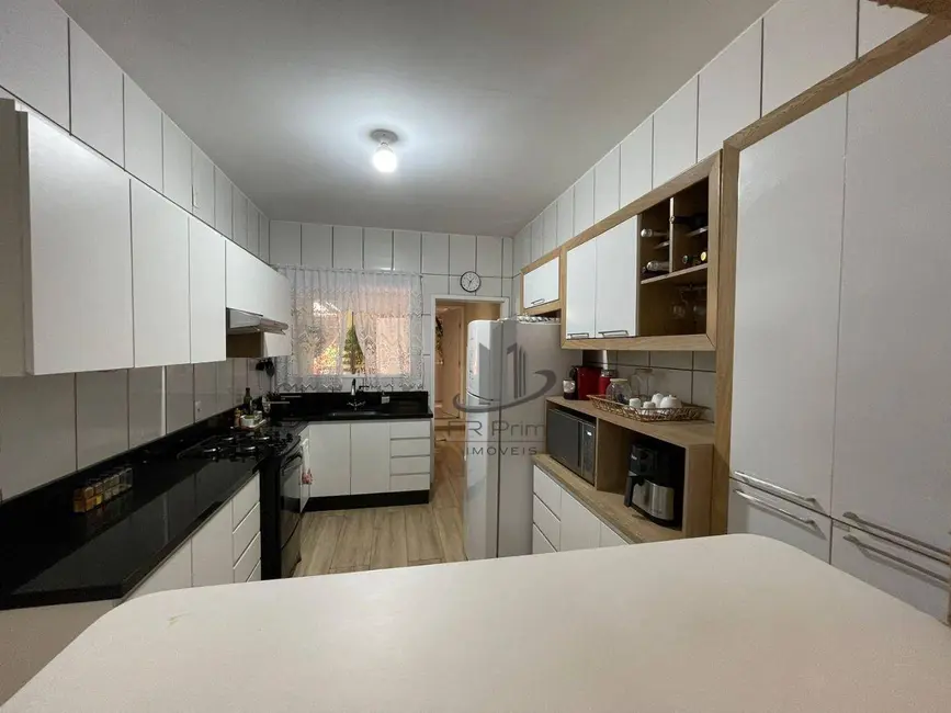 Foto 8 de Casa com 3 quartos à venda, 180m2 em Barra Do Pirai - RJ