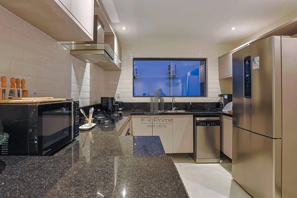 Foto 5 de Casa com 4 quartos à venda, 350m2 em Bracuí (Cunhambebe), Angra Dos Reis - RJ