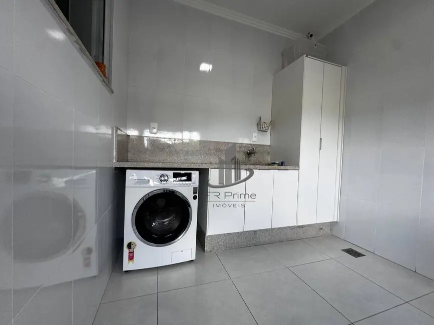 Casa com 4 quartos à venda e para alugar, 739m2 em Volta Redonda - RJ - imagem 9 Foto 9 de Casa com 4 quartos à venda e para alugar, 739m2 em Volta Redonda - RJ
