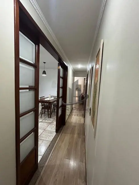 Apartamento com 4 quartos à venda, 145m2 em Centro, Barra Mansa - RJ - imagem 5 Foto 5 de Apartamento com 4 quartos à venda, 145m2 em Centro, Barra Mansa - RJ