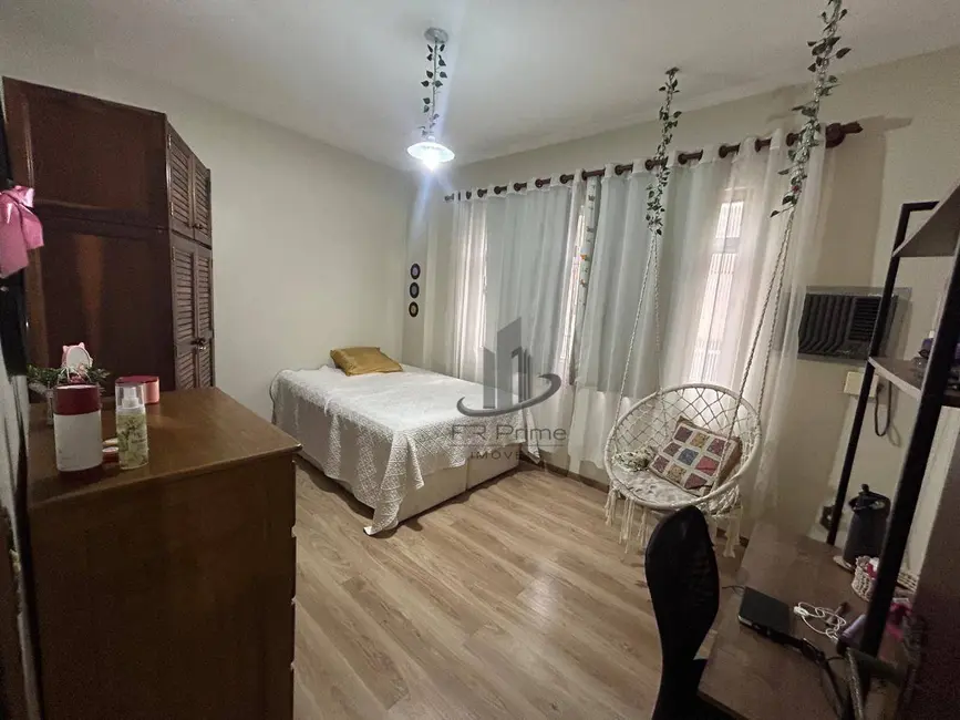 Apartamento com 4 quartos à venda, 145m2 em Centro, Barra Mansa - RJ - imagem 6 Foto 6 de Apartamento com 4 quartos à venda, 145m2 em Centro, Barra Mansa - RJ