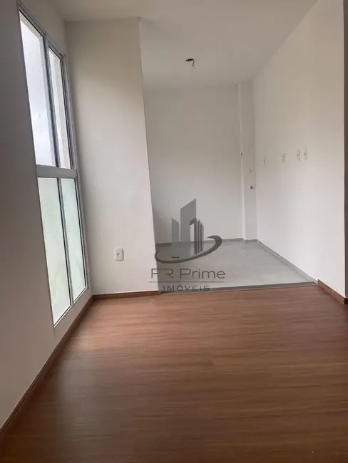 Foto 4 de Apartamento com 2 quartos para alugar, 43m2 em São Luís, Volta Redonda - RJ