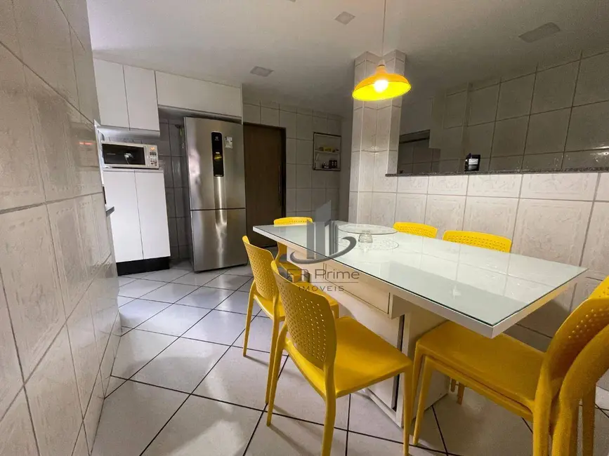 Casa de Condomínio com 3 quartos à venda, 180m2 em Barreira Cravo, Volta Redonda - RJ - imagem 8 Foto 8 de Casa de Condomínio com 3 quartos à venda, 180m2 em Barreira Cravo, Volta Redonda - RJ