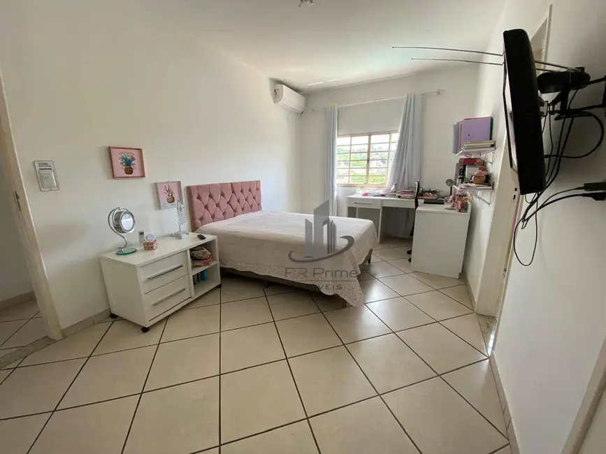 Apartamento com 3 quartos à venda, 176m2 em Volta Redonda - RJ - imagem 5 Foto 5 de Apartamento com 3 quartos à venda, 176m2 em Volta Redonda - RJ