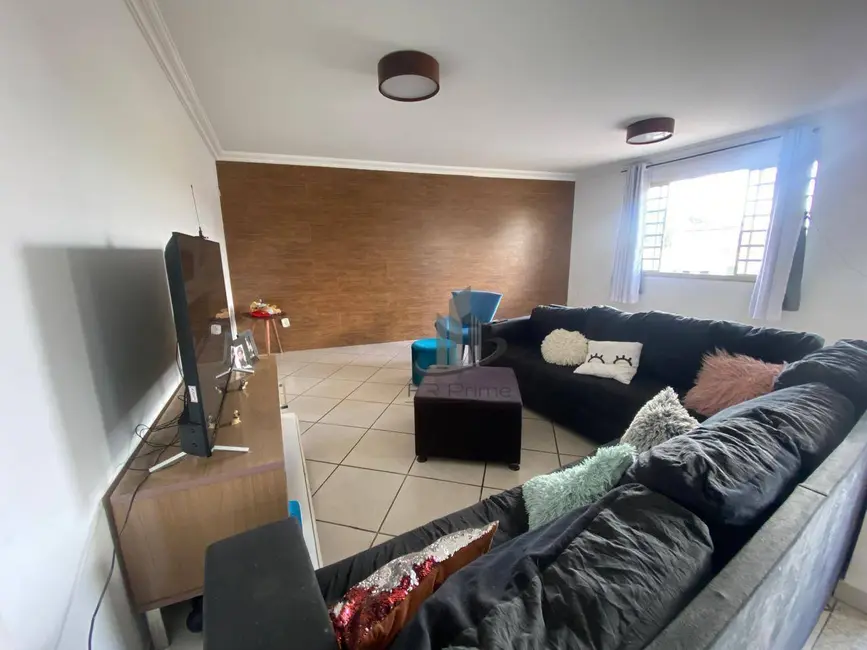 Foto 1 de Apartamento com 3 quartos à venda, 176m2 em Volta Redonda - RJ