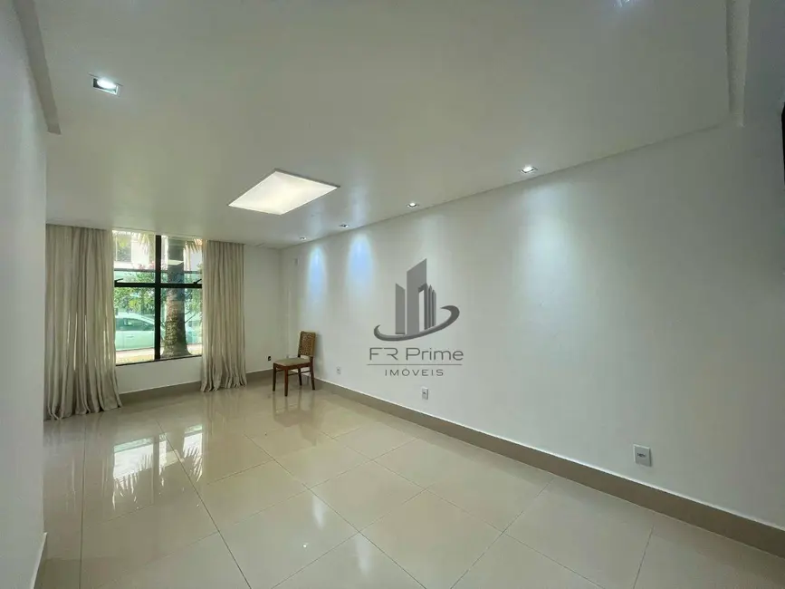 Casa com 4 quartos à venda, 300m2 em Jardim Amália, Volta Redonda - RJ - imagem 5 Foto 5 de Casa com 4 quartos à venda, 300m2 em Jardim Amália, Volta Redonda - RJ