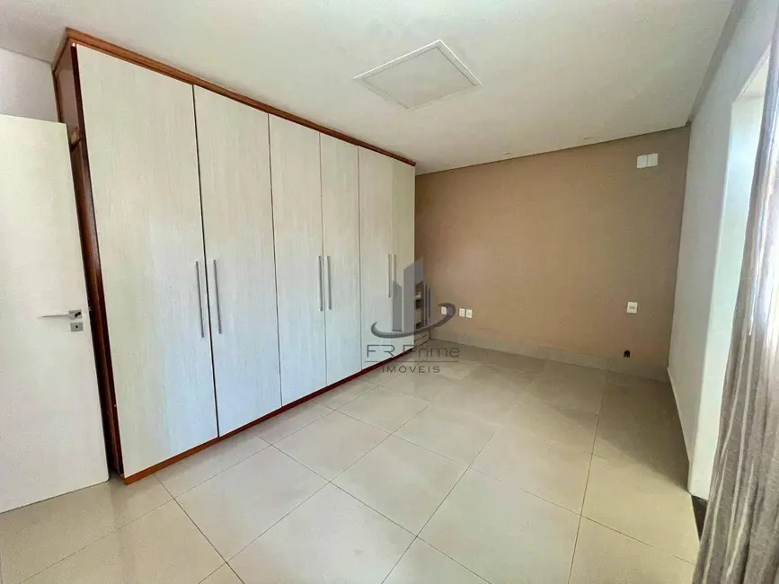 Casa com 4 quartos à venda, 300m2 em Jardim Amália, Volta Redonda - RJ - imagem 9 Foto 9 de Casa com 4 quartos à venda, 300m2 em Jardim Amália, Volta Redonda - RJ