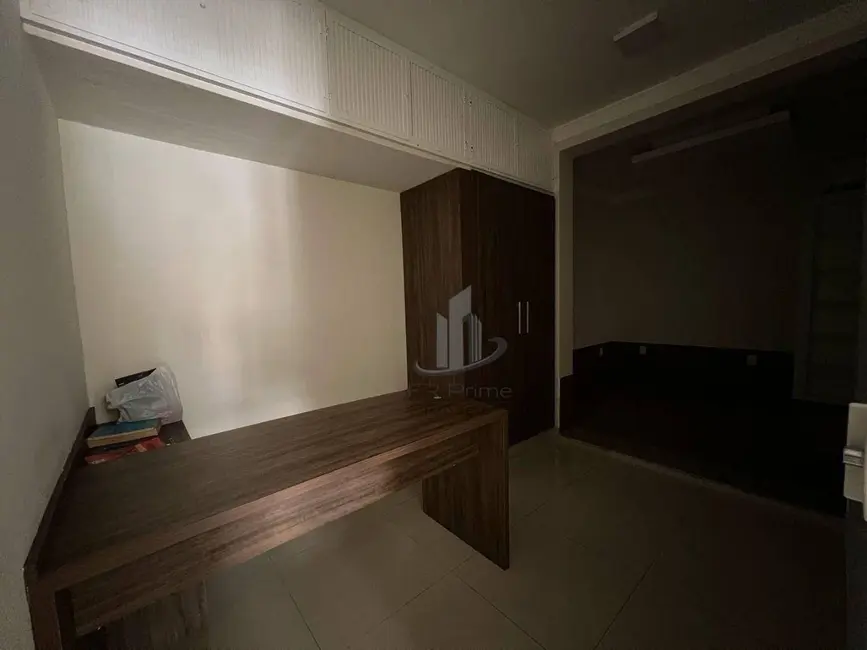 Casa de Condomínio à venda, 280m2 em Vila Santa Cecília, Volta Redonda - RJ - imagem 4 Foto 4 de Casa de Condomínio à venda, 280m2 em Vila Santa Cecília, Volta Redonda - RJ