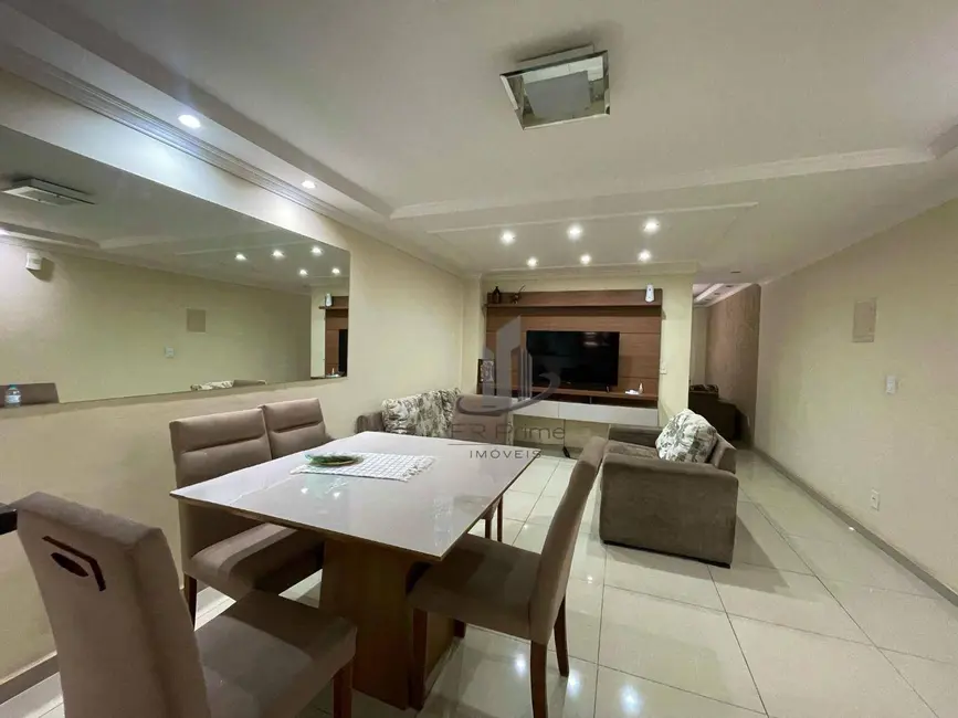Casa com 3 quartos à venda, 119m2 em Jardim Amália, Volta Redonda - RJ - imagem 7 Foto 7 de Casa com 3 quartos à venda, 119m2 em Jardim Amália, Volta Redonda - RJ